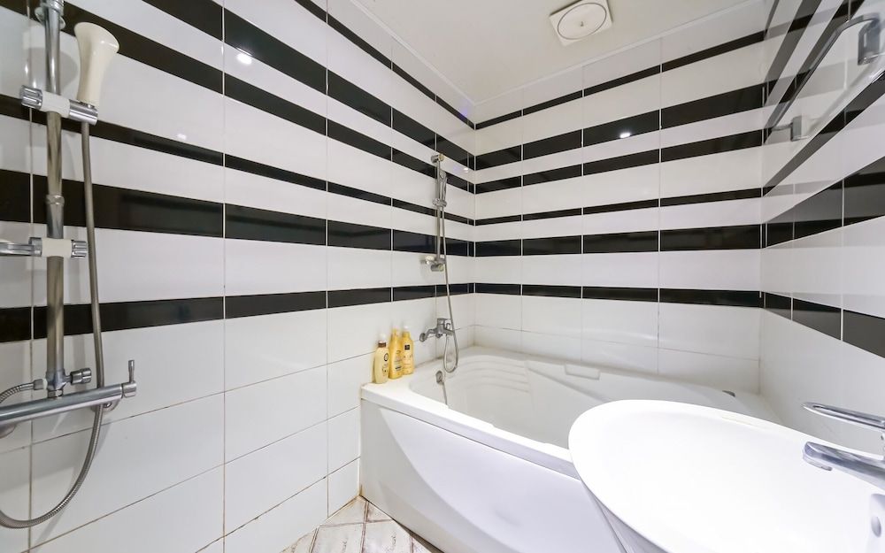 Busan Songjeong IM Room (Semi-Special Room (Netflix viewing av) 7