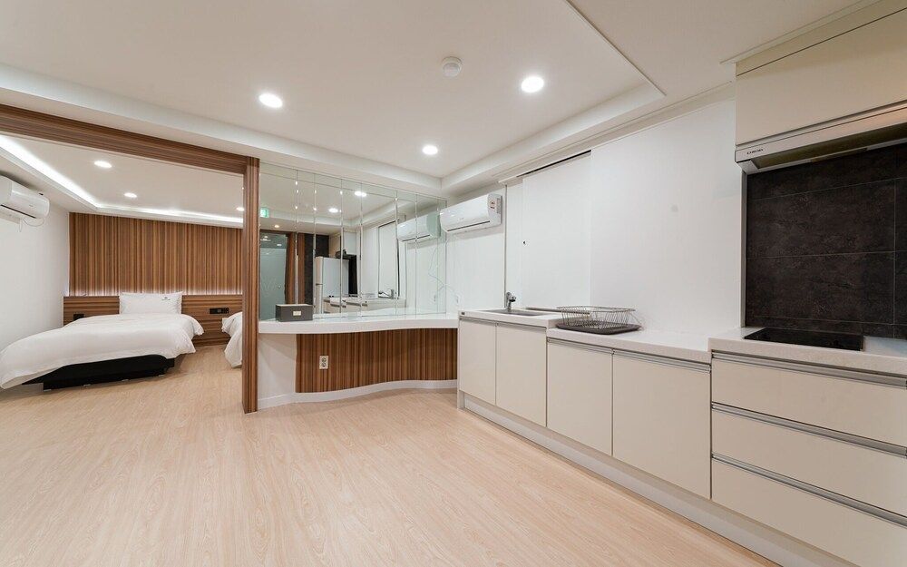 Busan Haeundae V Room (VVIP (High Performing 2PC Netflix)) 2