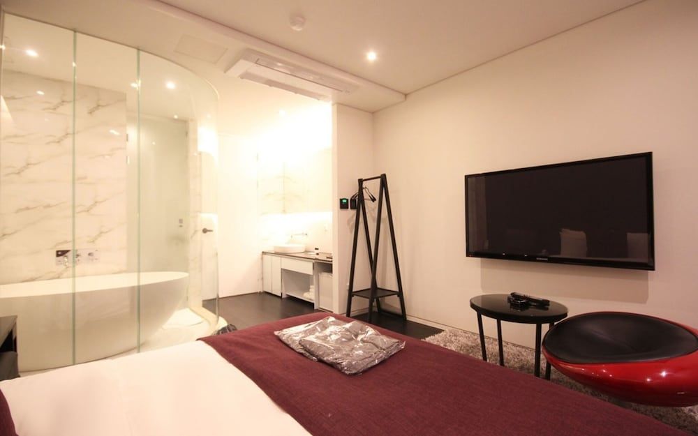 Busan Dongnae Amare Room (Deluxe (Free Netflix watching)) 2