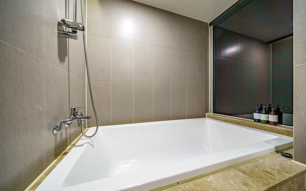 Busan Gwangalli 2 Heaven Hotel Room (Terrace Suite (baggage storage servic) 22