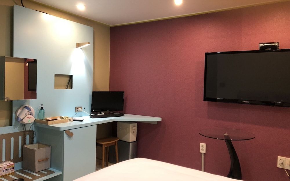 undefined Busan Songjung Apple 9