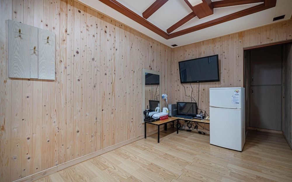 Busan Gwanganri Gung Room (Business (non-smoking room)) 4