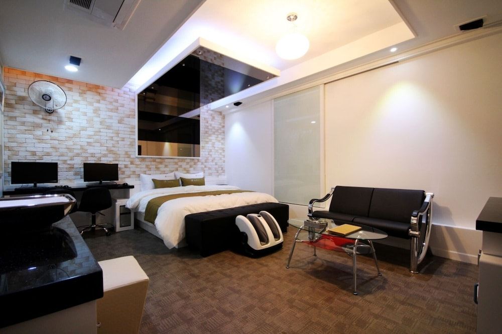 undefined Busan Oncheonjang G and G 6