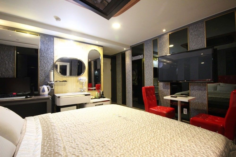 Busan Oncheonjang 369 Room (Standard Room) 8