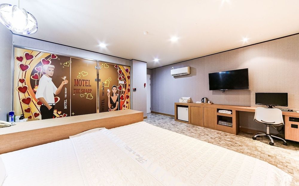 undefined Busan Nampodong The Sharp 7