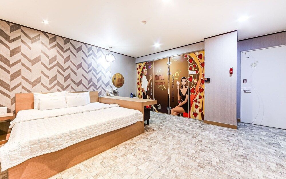 undefined Busan Nampodong The Sharp 6