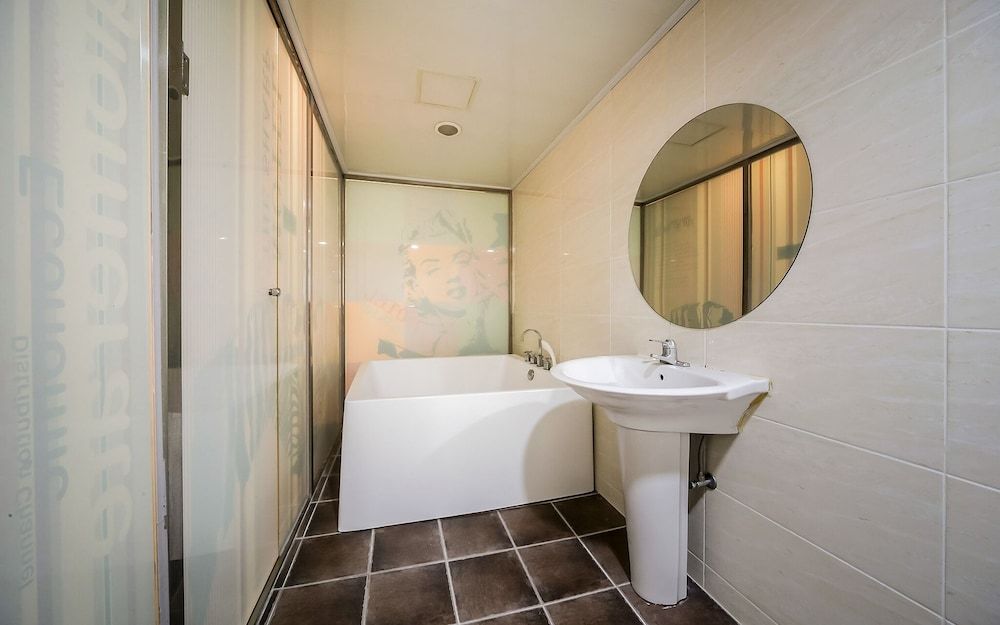 undefined Busan Nampodong The Sharp 3