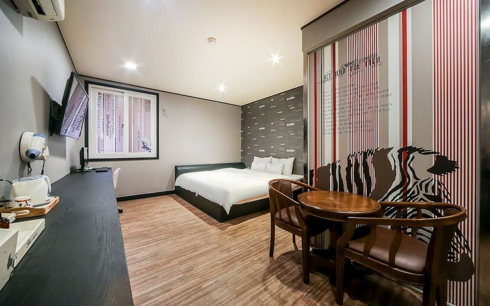 undefined Busan Nampodong The Sharp