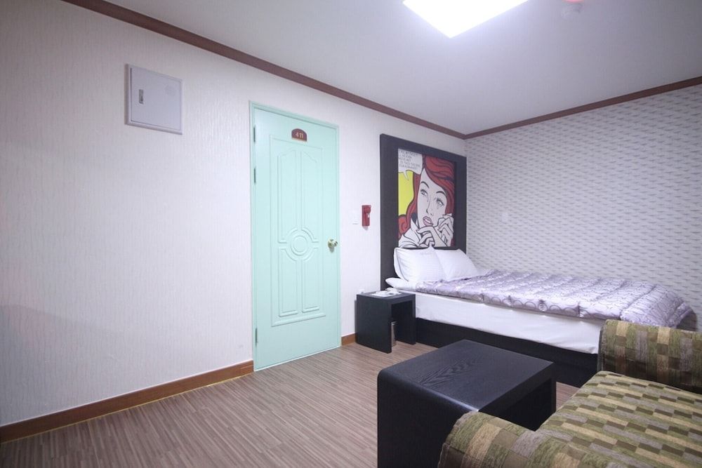 undefined Busan Yeongdo Sinwon 9