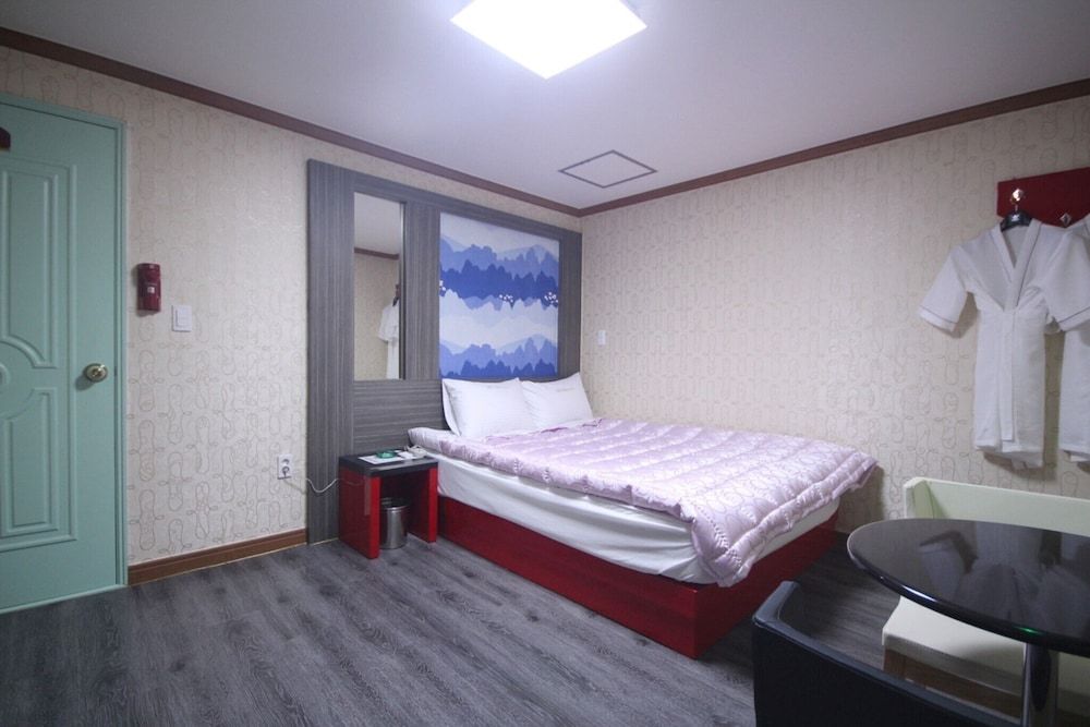 Busan Yeongdo Sinwon Room (Standard Room) 2