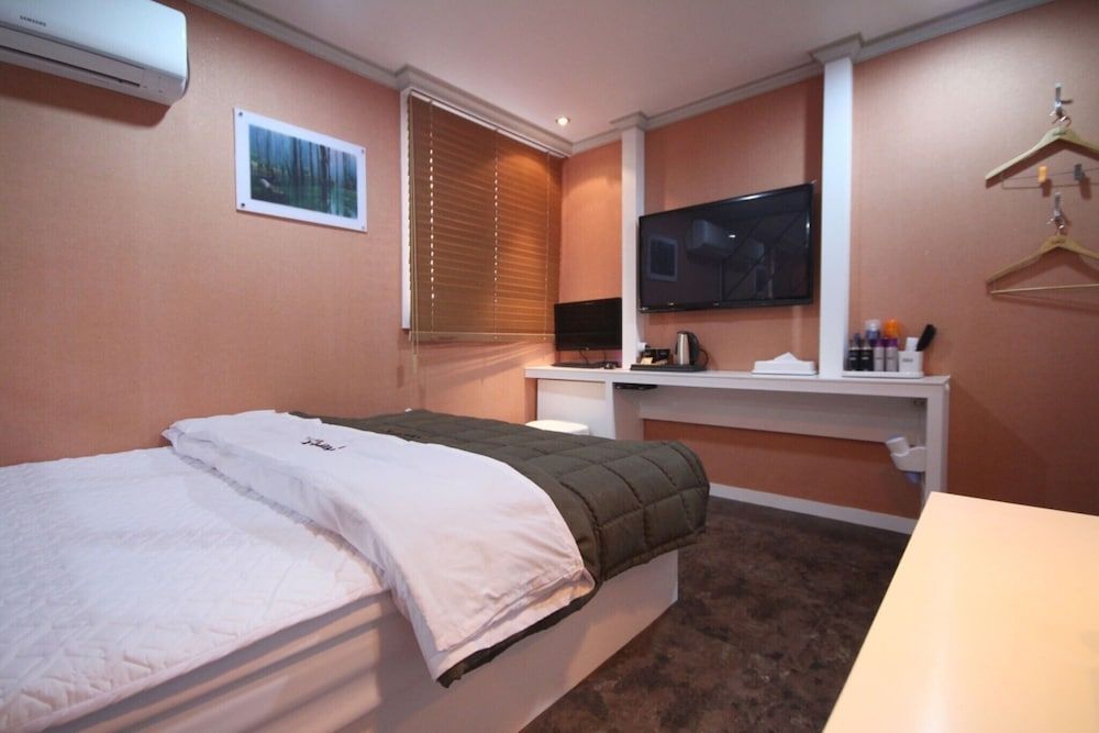 Busan Jaesongdong Max Room (Standard Room) 24