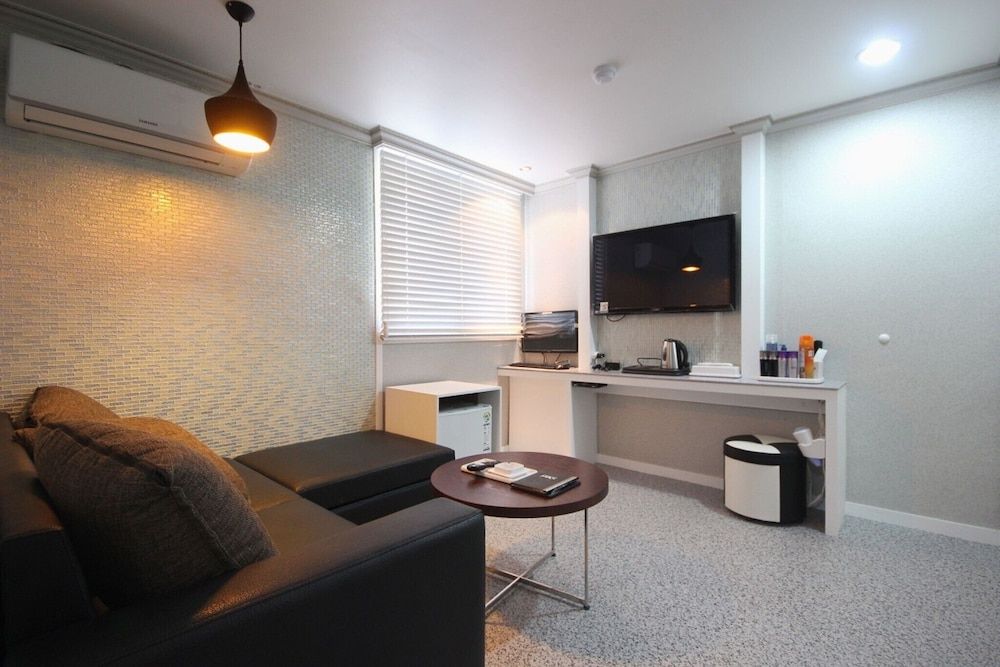 Busan Jaesongdong Max Room (Twin (Netflix free viewing)) 16