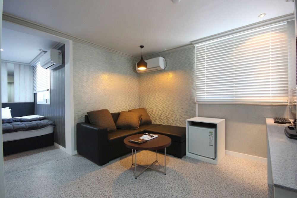 Busan Jaesongdong Max Room (Twin (Netflix free viewing)) 12