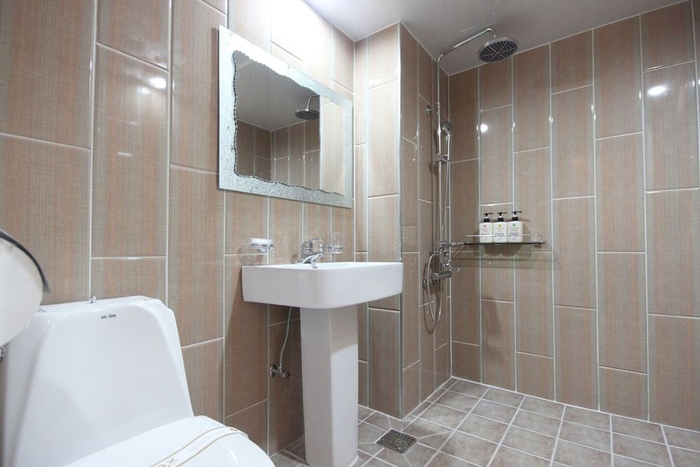 Busan Jaesongdong Max Room (Twin (Netflix free viewing)) 19