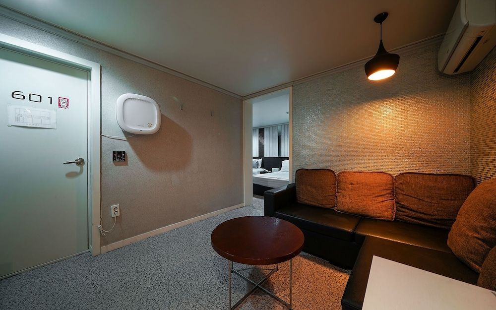 Busan Jaesongdong Max Room (Twin (Netflix free viewing)) 5