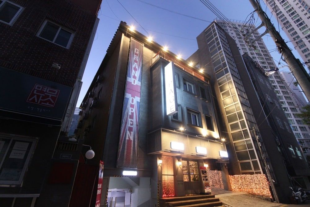 undefined Busan Sajik Page 2