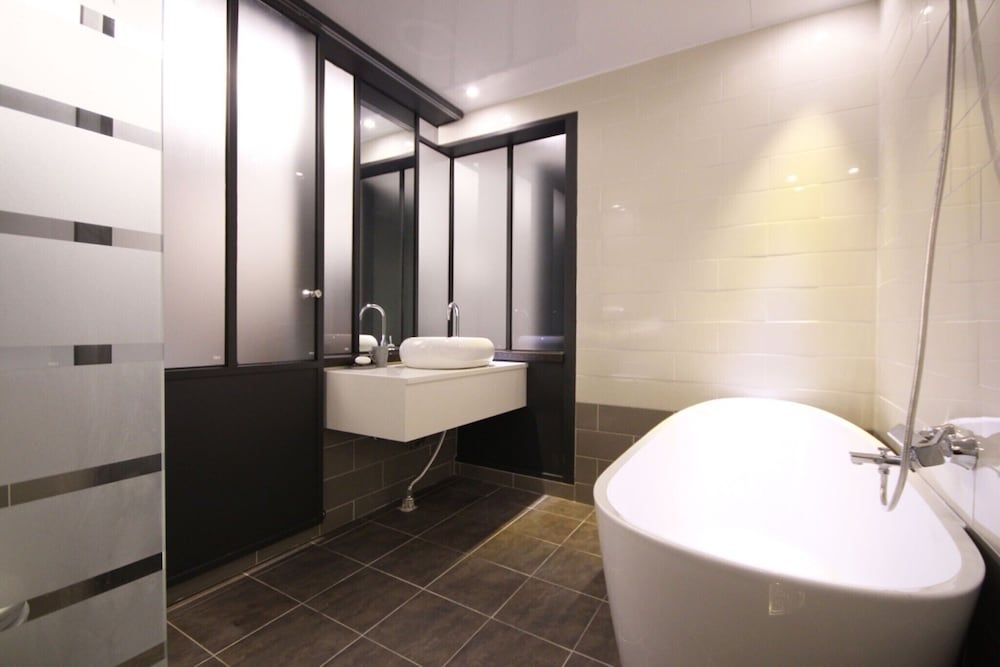 Busan Seo-dong No25 Room (Standard (Free Netflix)) 18