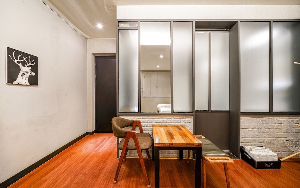 Busan Seo-dong No25 Room (Standard (Free Netflix)) 6