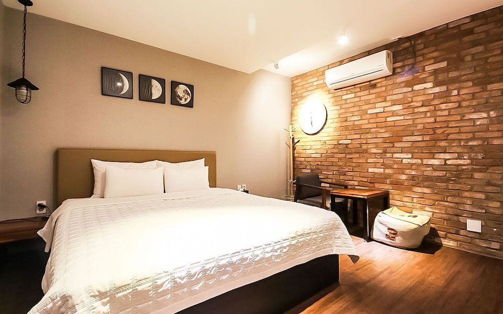 Busan Seo-dong No25 Room (Standard (Free Netflix)) 21