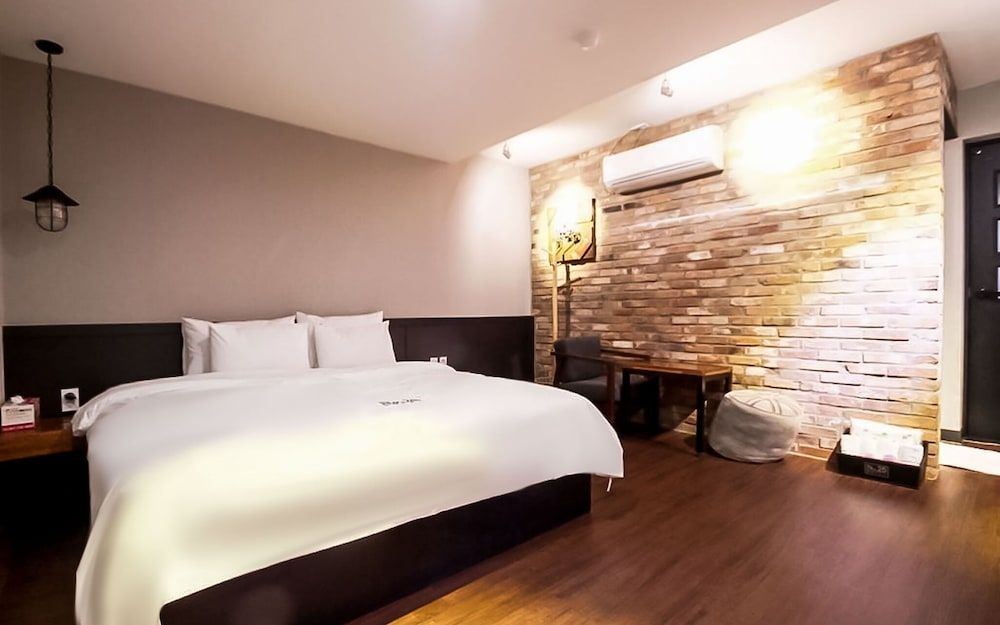 Busan Seo-dong No25 Room (Standard (Free Netflix)) 25