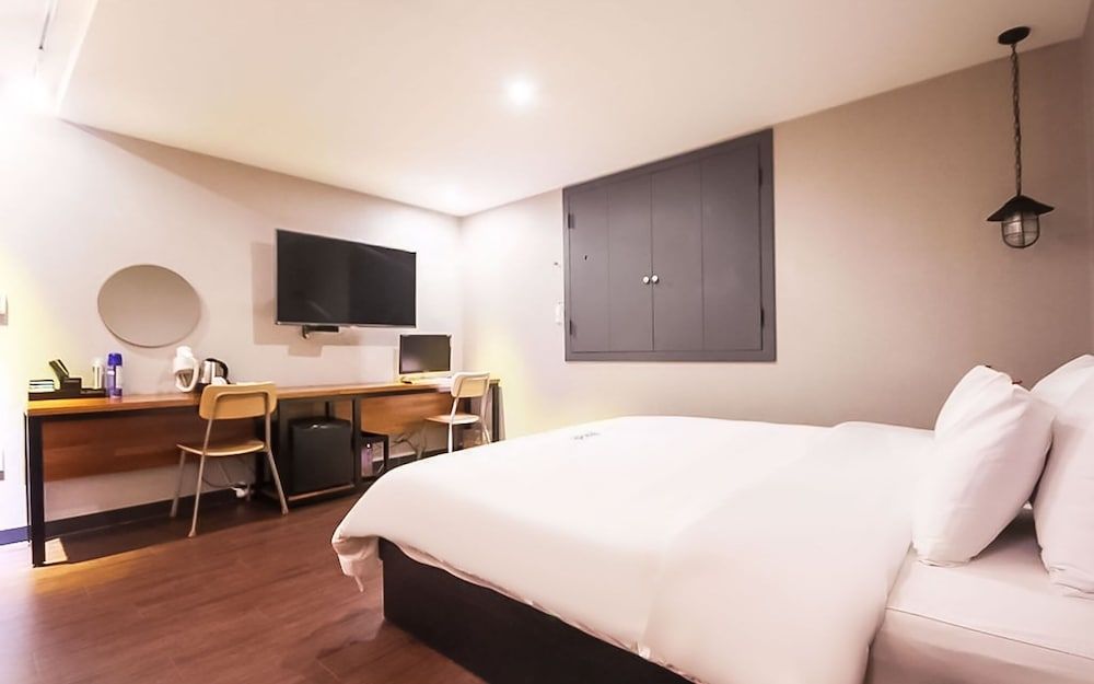 Busan Seo-dong No25 Room (Standard (Free Netflix)) 26