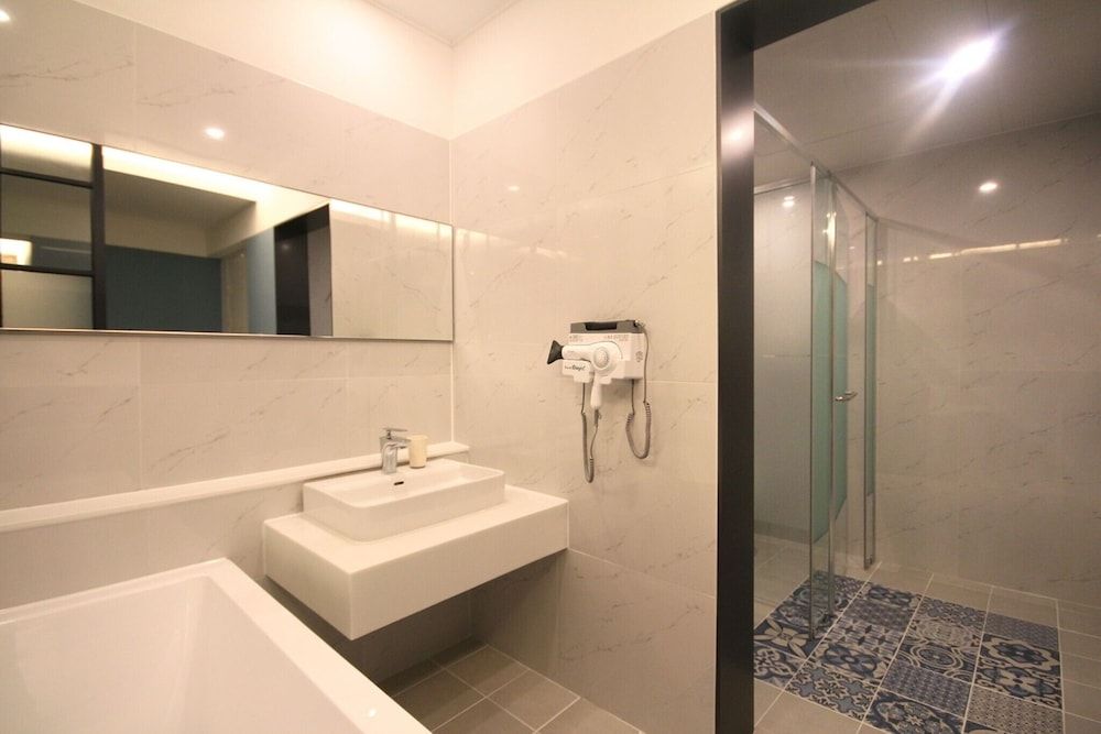 Busan Yeonsan-dong Oops Room (VIP) 12