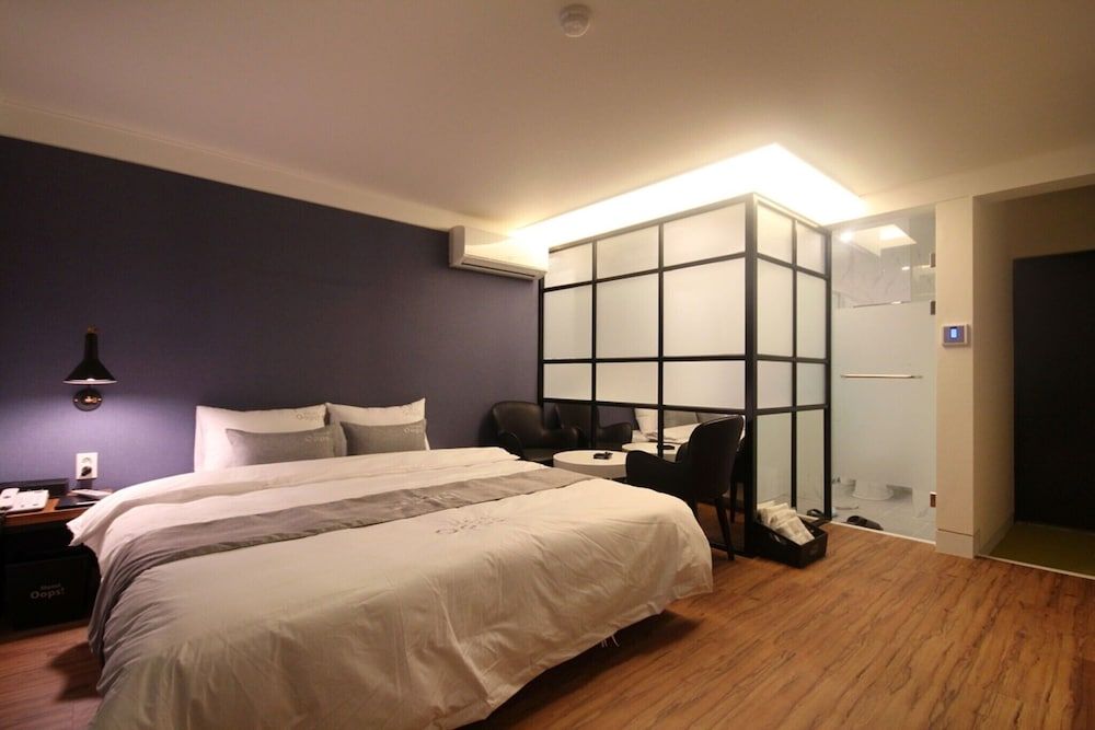 Busan Yeonsan-dong Oops Room (Standard room) 7