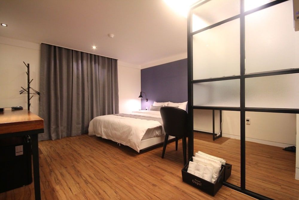 Busan Yeonsan-dong Oops Room (Standard room) 6