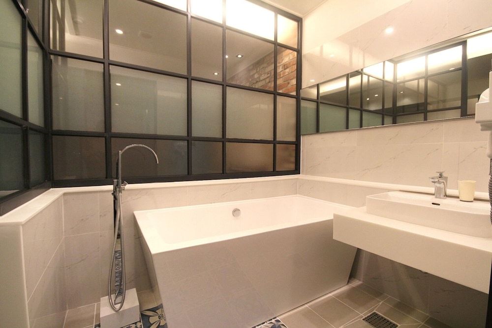 Busan Yeonsan-dong Oops Room (VIP) 11