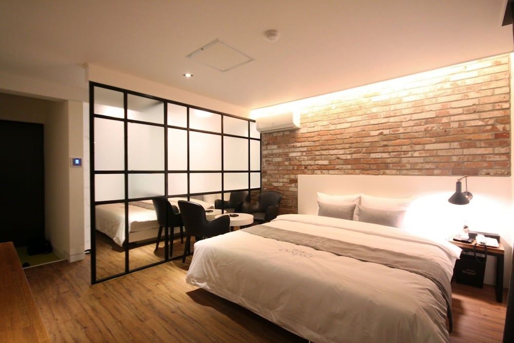 Busan Yeonsan-dong Oops Room (Standard room) 3