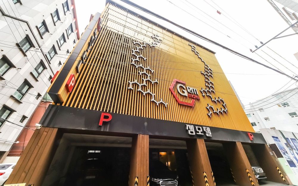 undefined Busan Oncheonjang Gem