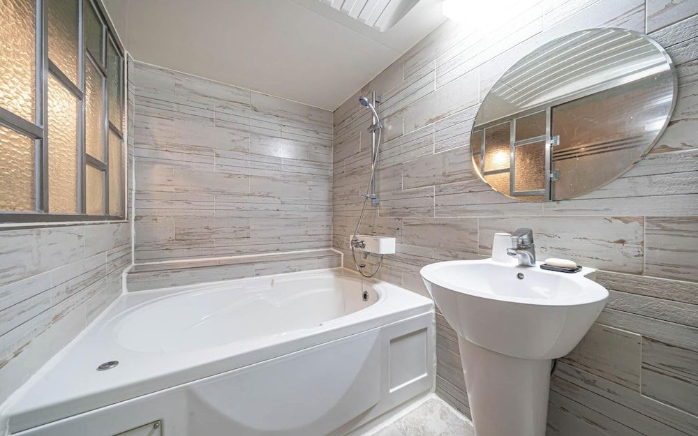 Busan Choeup Jjang Room (Deluxe (Free to watch Netflix)) 6