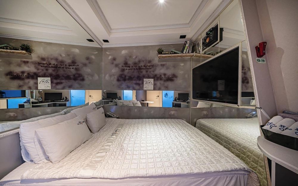 undefined Busan Choeup Jjang 4