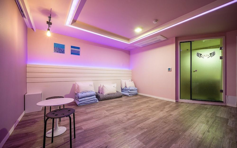 Busan Songjeong Hotel Gain Room (Ondol Room (Netflix)) 4