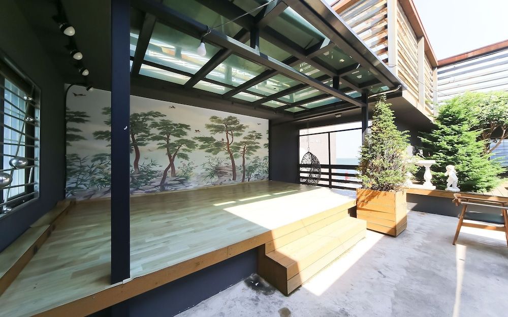 Busan Songjeong Hotel Gain Room (Penthouse Rooftop Barbecue (Netflix K) 19