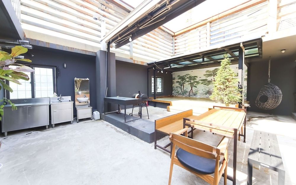 Busan Songjeong Hotel Gain Room (Penthouse Rooftop Barbecue (Netflix K) 18