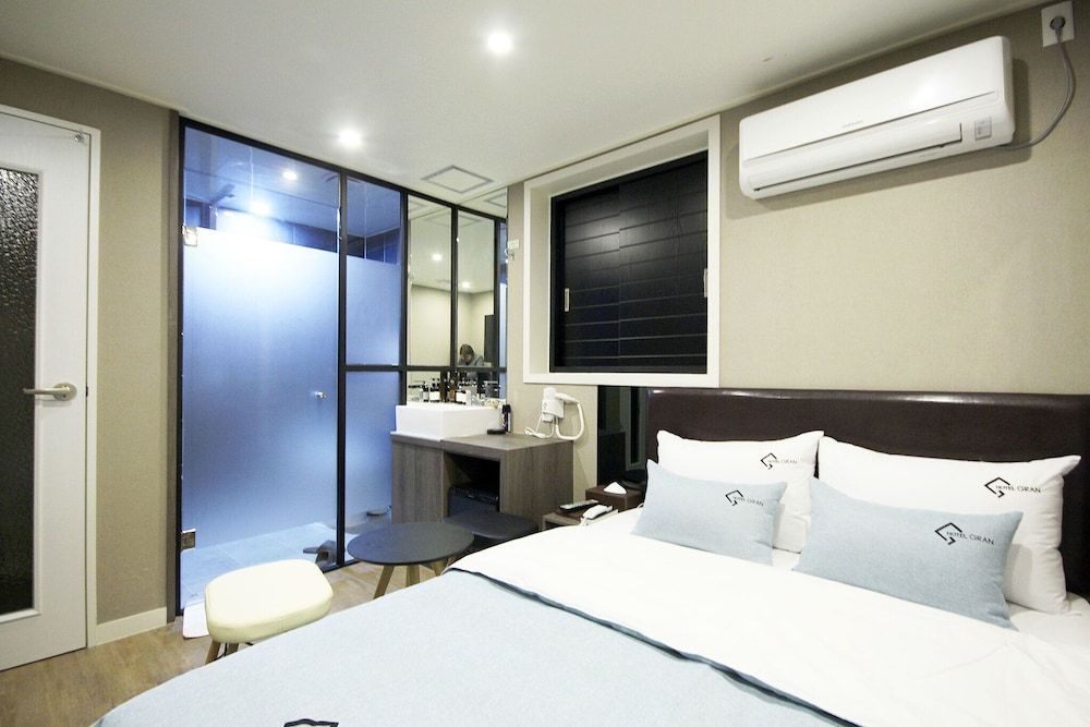 undefined Busan Seomyeon Gran 9