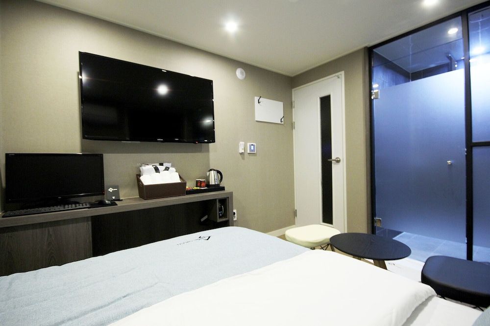 undefined Busan Seomyeon Gran 10