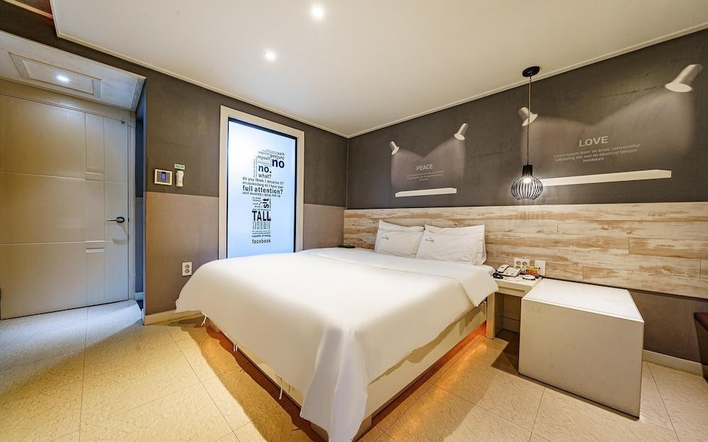 Busan Guseodong Zenith Room (Standard room (free watching Netflix ) 2