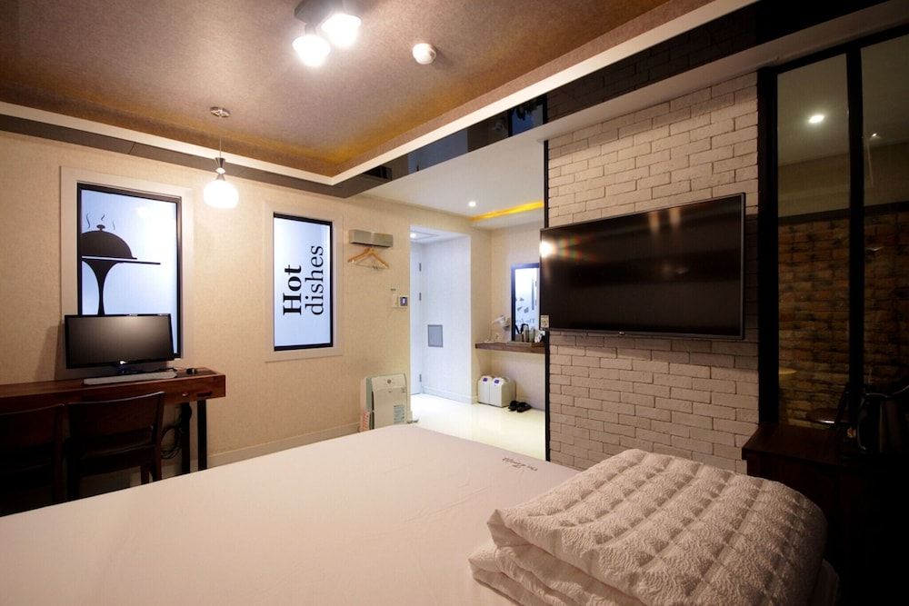 Busan Guseodong Zenith Room (Special room (free watching Netflix +) 3