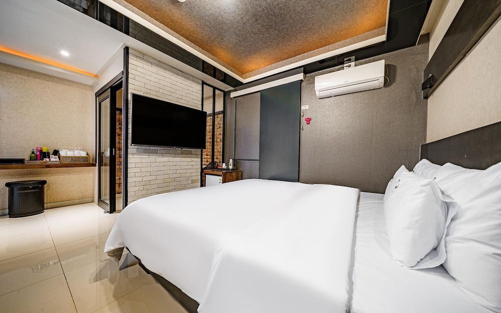 Busan Guseodong Zenith Room (Special room (free watching Netflix +) 13