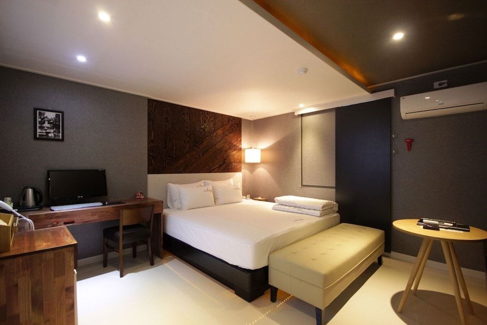 undefined Busan Guseodong Zenith 7