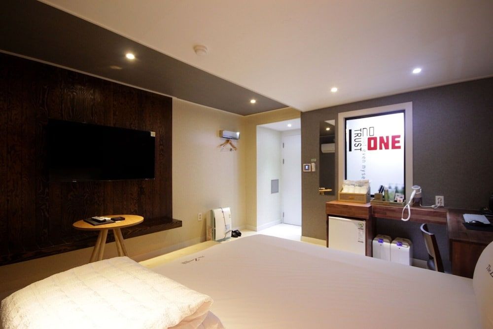 undefined Busan Guseodong Zenith 9