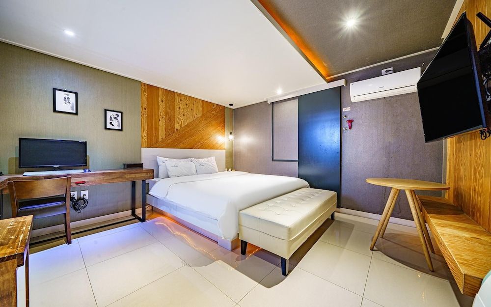 undefined Busan Guseodong Zenith 2