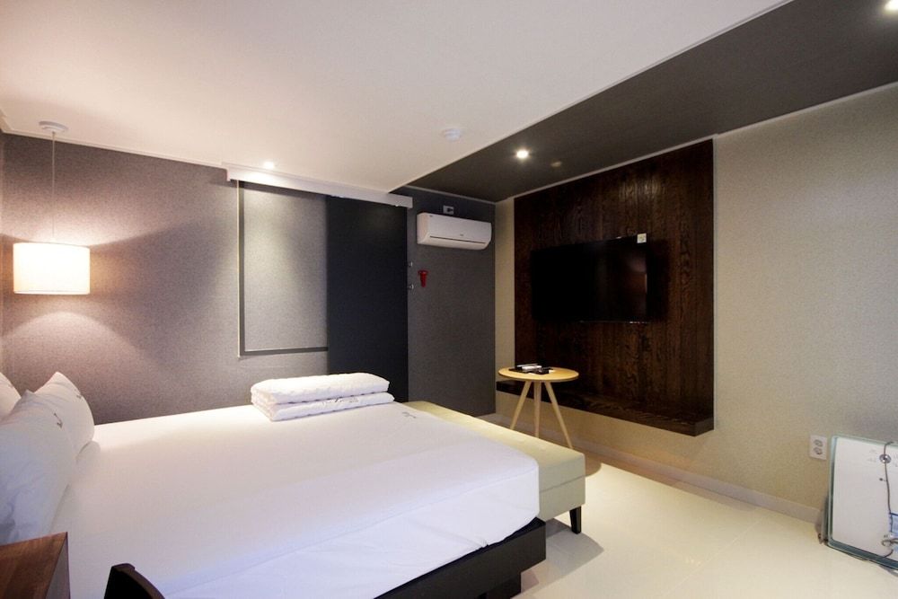 undefined Busan Guseodong Zenith 10