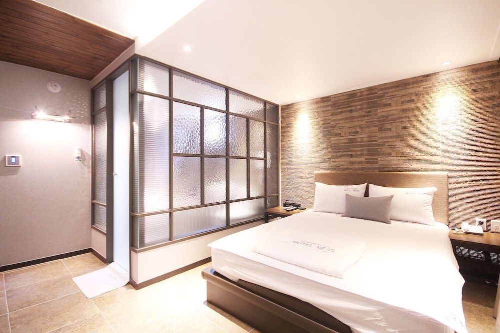 Busan Yeonsandong Hue Room (VIP) 16