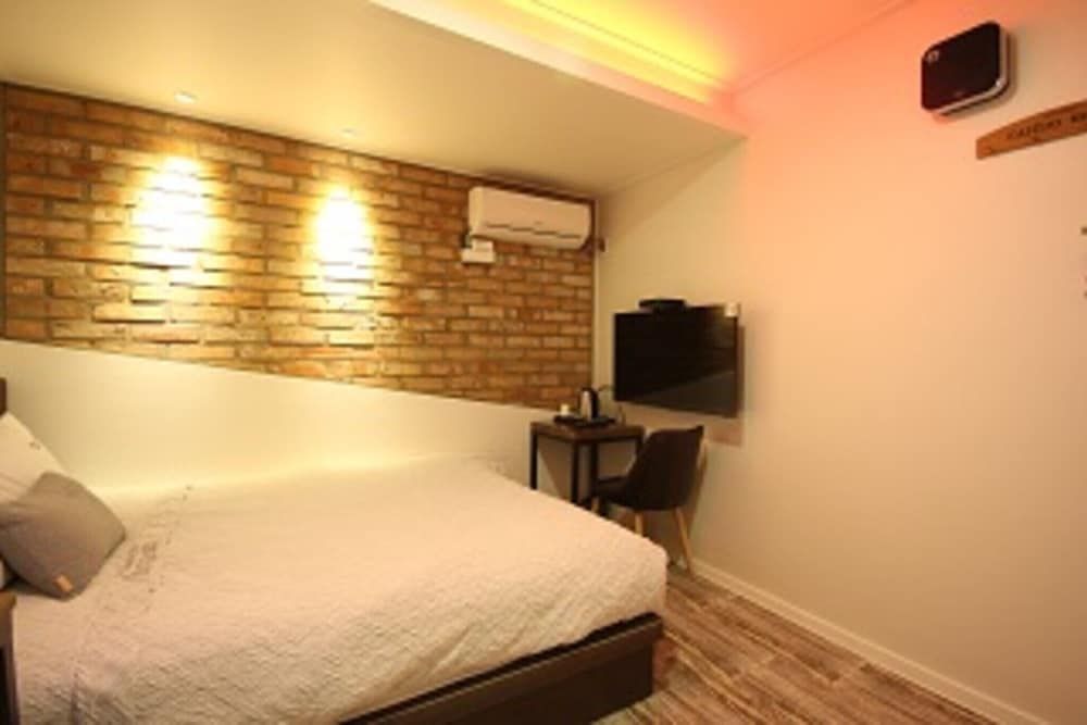 undefined Busan Yeonsandong Hue 7