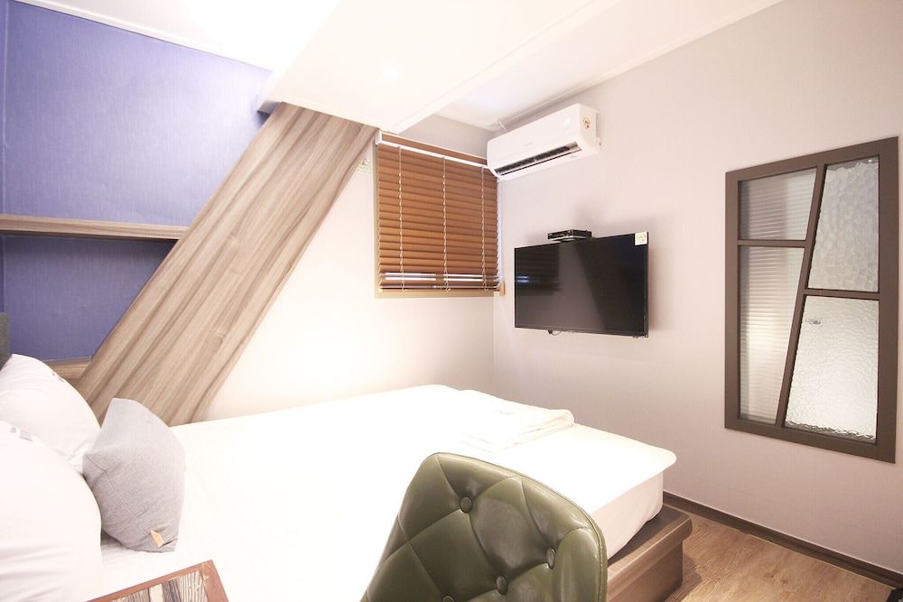 Busan Yeonsandong Hue Room (Standard Room) 6