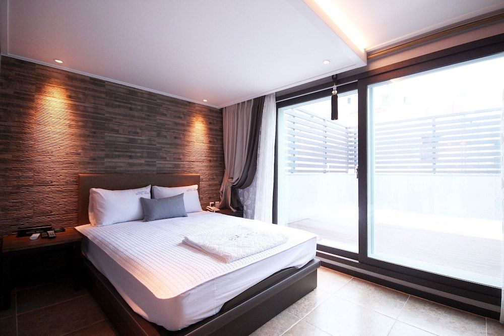 Busan Yeonsandong Hue Room (VIP) 12