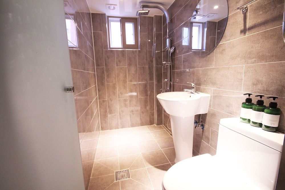 Busan Yeonsandong Hue Room (Standard Room) 8